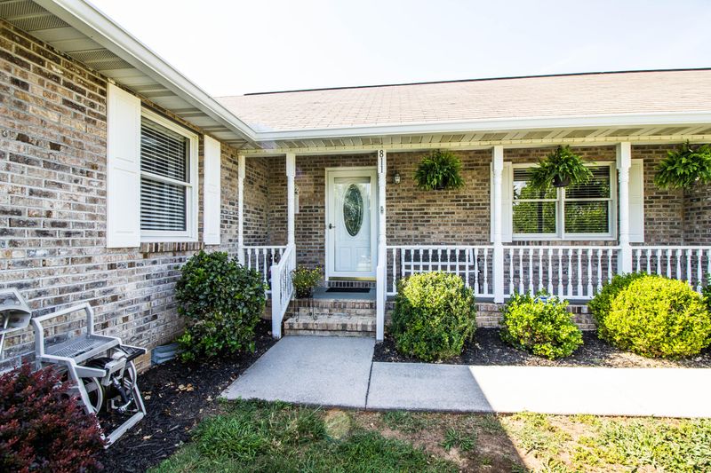 811 Stonecrest Dr, Maryville, TN 37804
