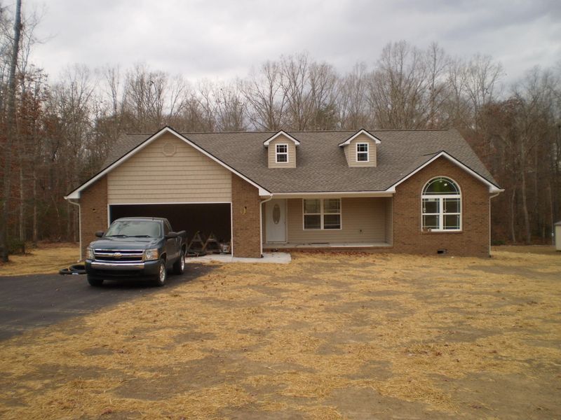 811 Summerwind Dr, Crossville, TN 38571