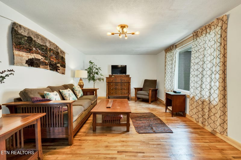 811 Tennal St, Athens, TN 37303