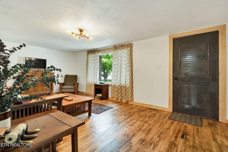 811 Tennal St, Athens, TN 37303