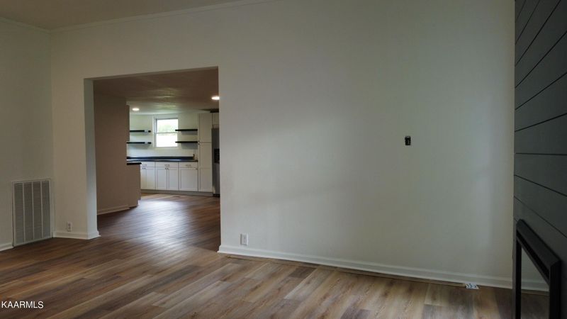811 Vineyard Rd, Blaine, TN 37709
