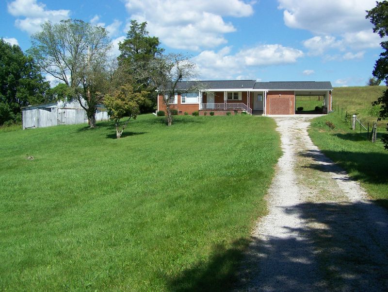 8112 Corryton Rd, Corryton, TN 37721