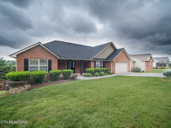 8113 Cambridge Gables Ln, Knoxville, TN 37938