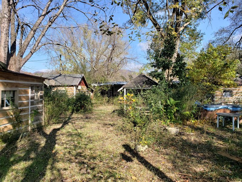 8113 W Old Hwy 73, Townsend, TN 37882