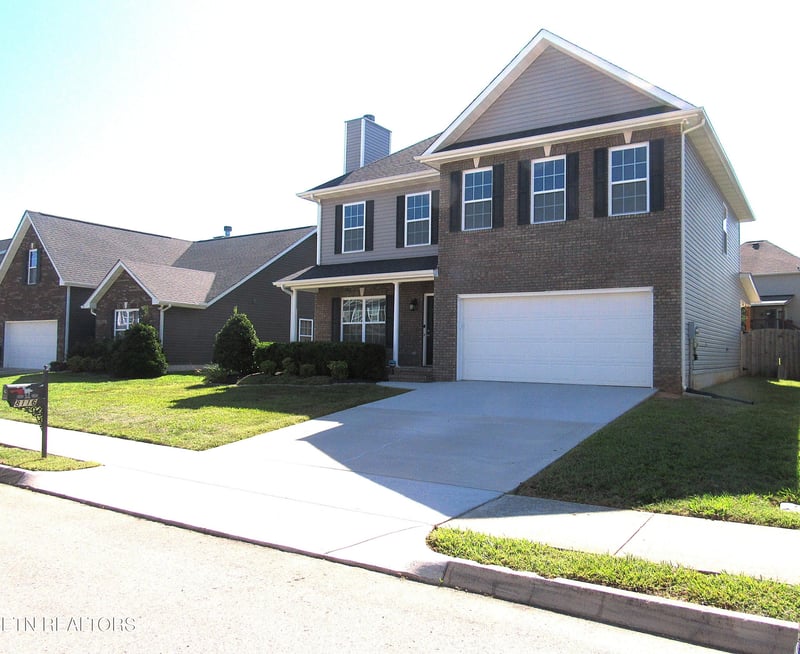 8116 Cambridge Reserve Dr, Knoxville, TN 37924