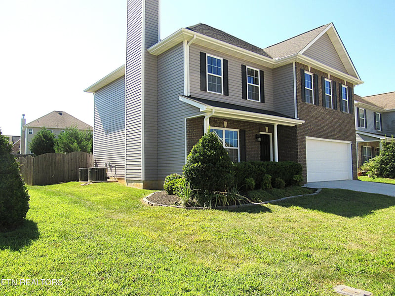 8116 Cambridge Reserve Dr, Knoxville, TN 37924
