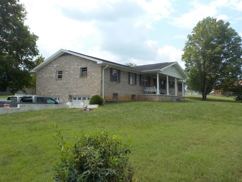 8117 Highway 131, Washburn, TN 37888
