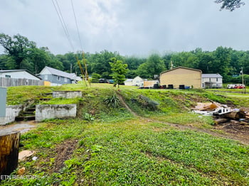 812 Andys Ridge Rd, Briceville, TN 37710