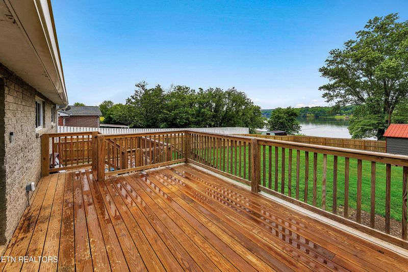 812 Brown Ave, Kingston, TN 37763