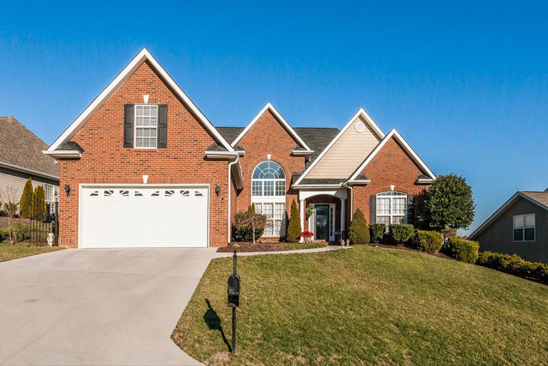 812 Heathgate Rd, Knoxville, TN 37922