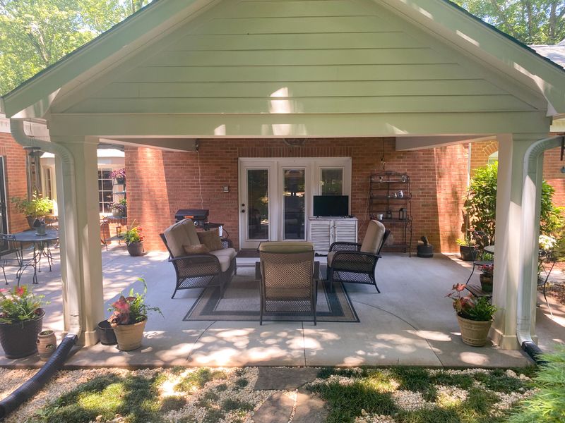 812 Kempton Rd, Knoxville, TN 37909