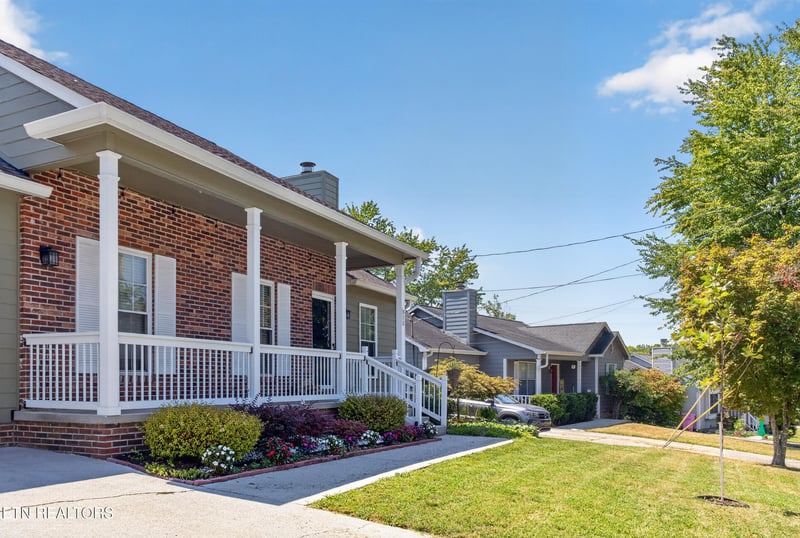 812 Summerdale Dr, Knoxville, TN 37934