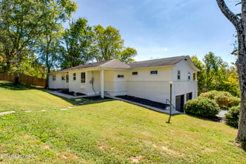 812 Sunset Dr, Kingston, TN 37763