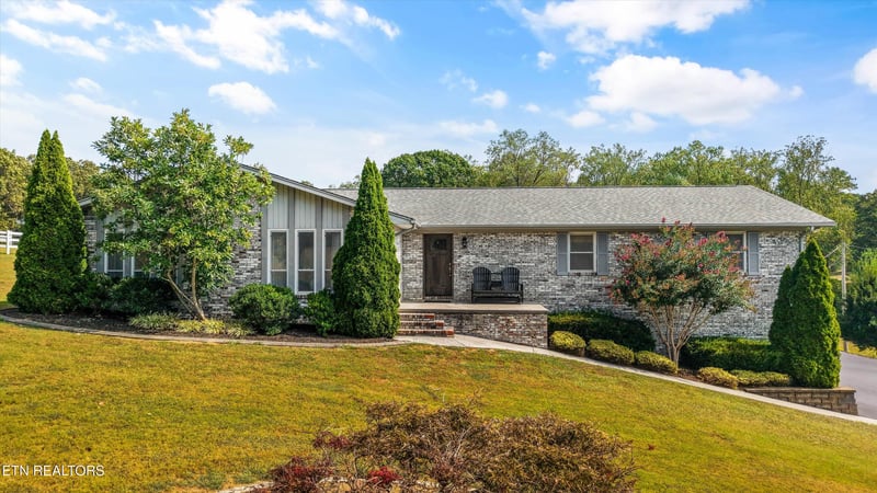 8120 Bell Rd, Knoxville, TN 37938