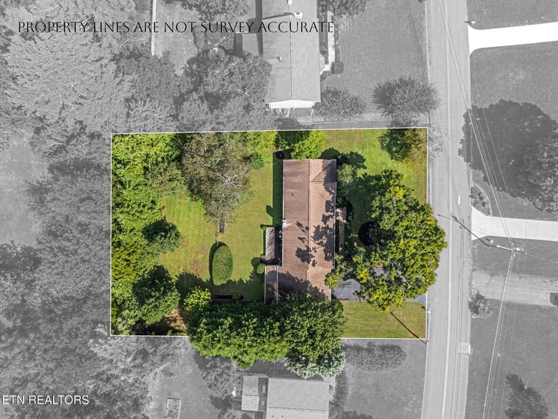 8121 Bennington Dr, Knoxville, TN 37909