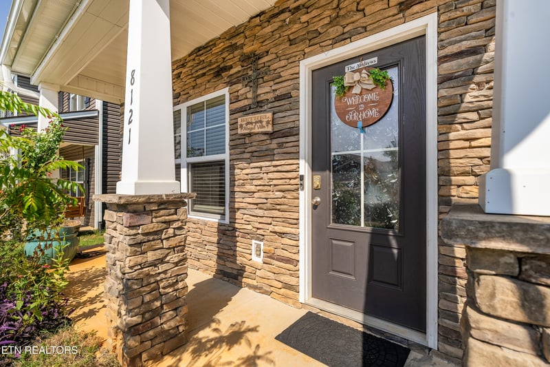 8121 Dennis Fox Ln, Knoxville, TN 37938