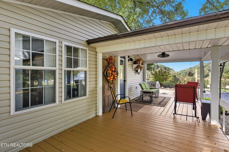 8123 Hall Rd, Knoxville, TN 37920