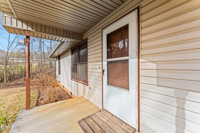 8124 Becky Ln, Knoxville, TN 37920