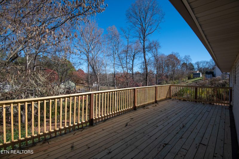 8124 Sharp Rd, Powell, TN 37849