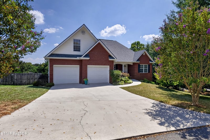 8127 Canter Ln, Powell, TN 37849