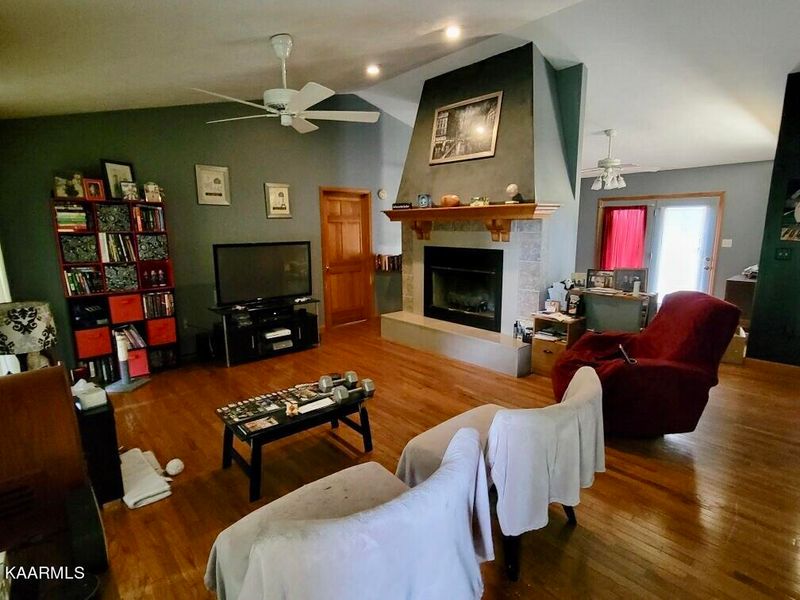 8127 Robert Watkins Rd, Talbott, TN 37877