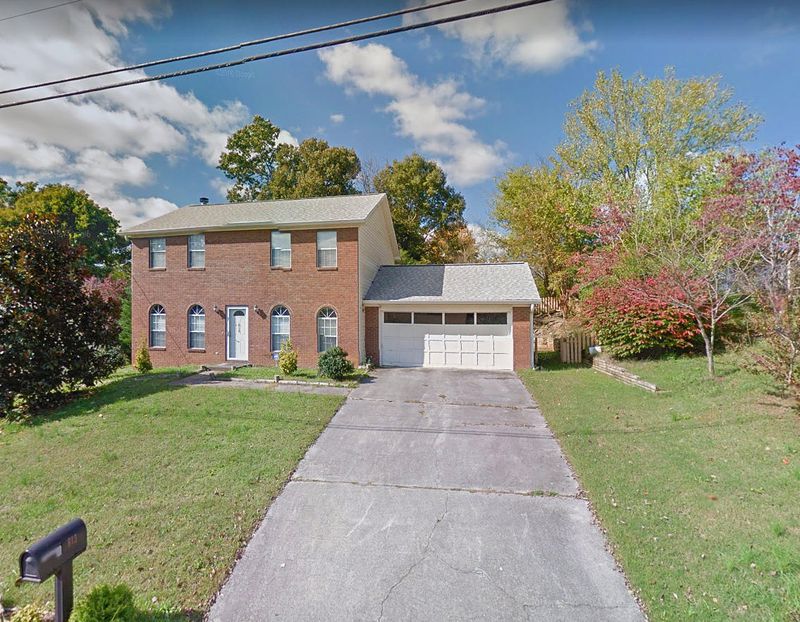 813 Bent Tree Rd, Knoxville, TN 37934