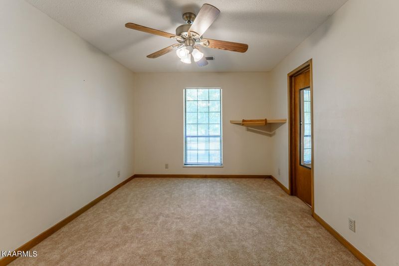 813 Catlett Rd, Sevierville, TN 37862