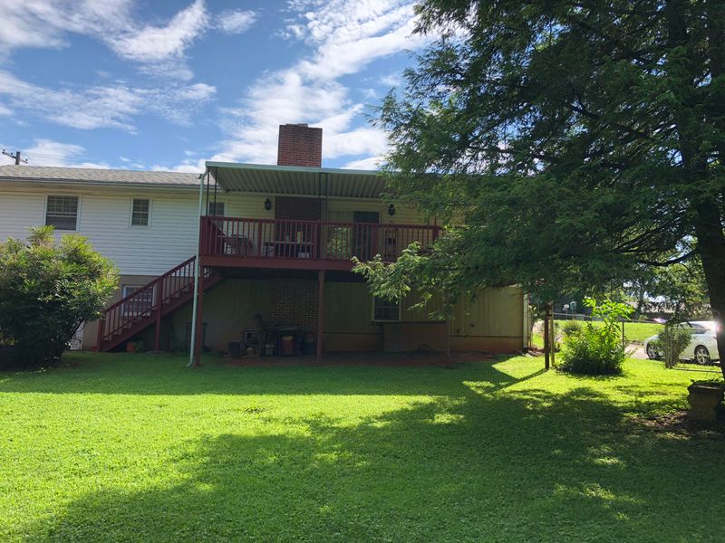 813 Hidden Valley Rd, Knoxville, TN 37923