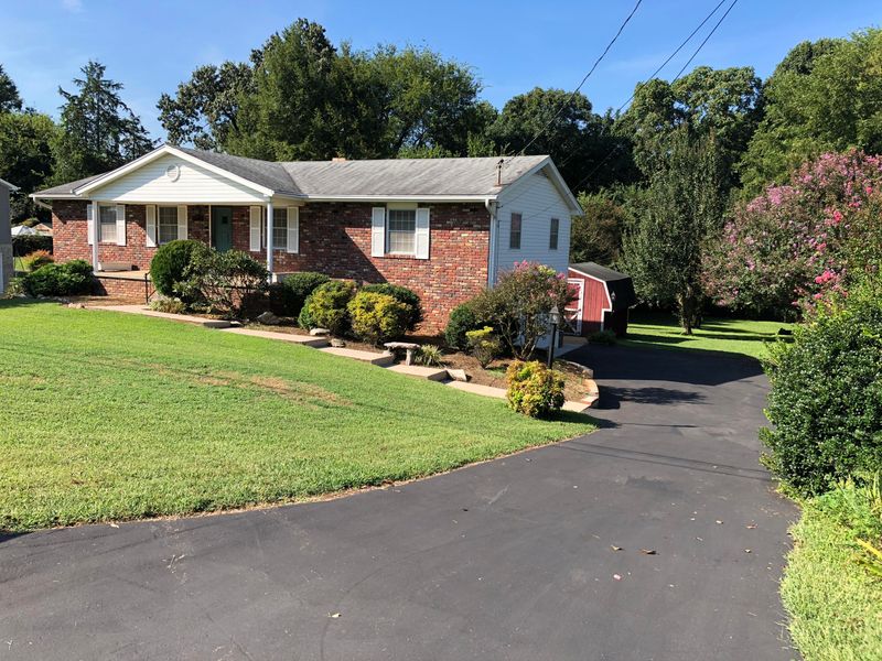 813 Hidden Valley Rd, Knoxville, TN 37923