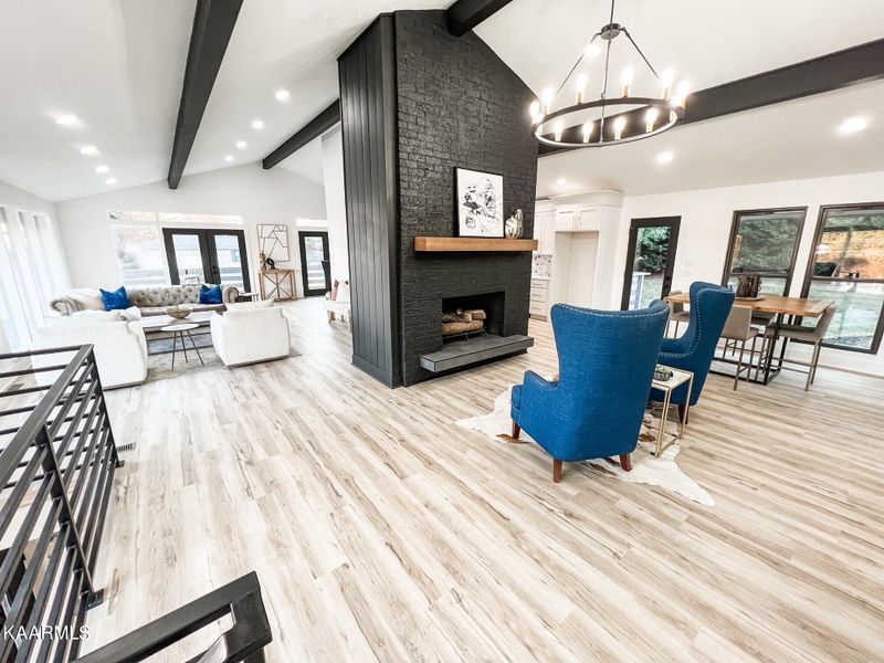 813 N Cedar Bluff Rd, Knoxville, TN 37923