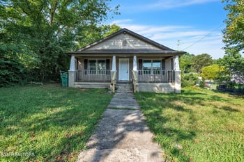 813 S Main St, Rocky Top, TN 37769
