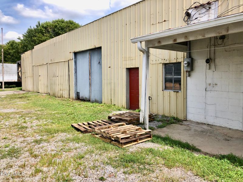813 W Willson St, Niota, TN 37826