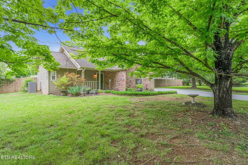 813 Wood Harbour Rd, Knoxville, TN 37934