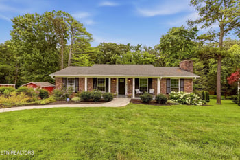 8130 Ainsworth Dr, Knoxville, TN 37909