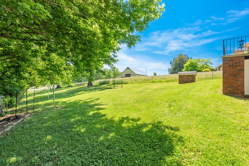 8130 Bell Rd, Knoxville, TN 37938