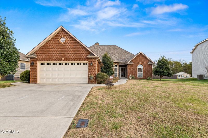 8130 Thunder River Tr, Corryton, TN 37721