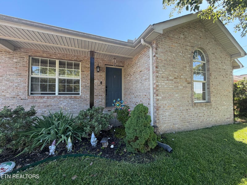 8134 Marsala Ln, Knoxville, TN 37938
