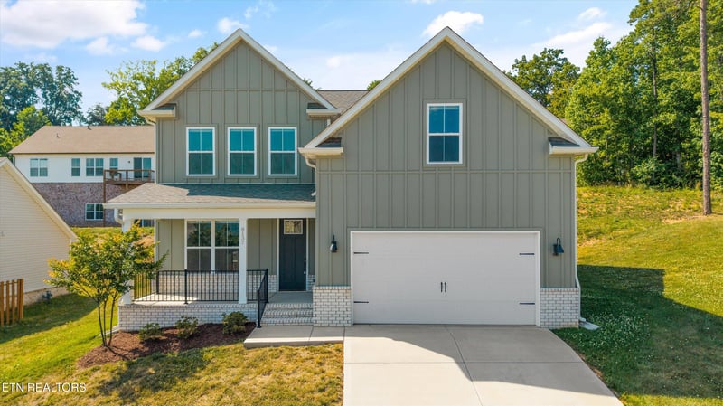 8137 Chapel Hill Ln, Knoxville, TN 37938
