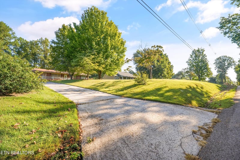 813815 Stephens Rd, Rocky Top, TN 37769