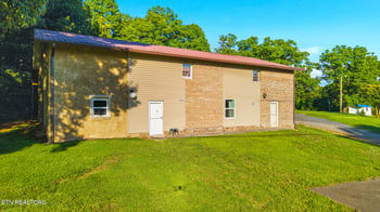 814 Midway Rd, Strawberry Plains, TN 37871