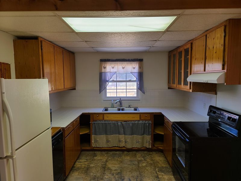 814 Rosedale Ave, Kingston, TN 37763