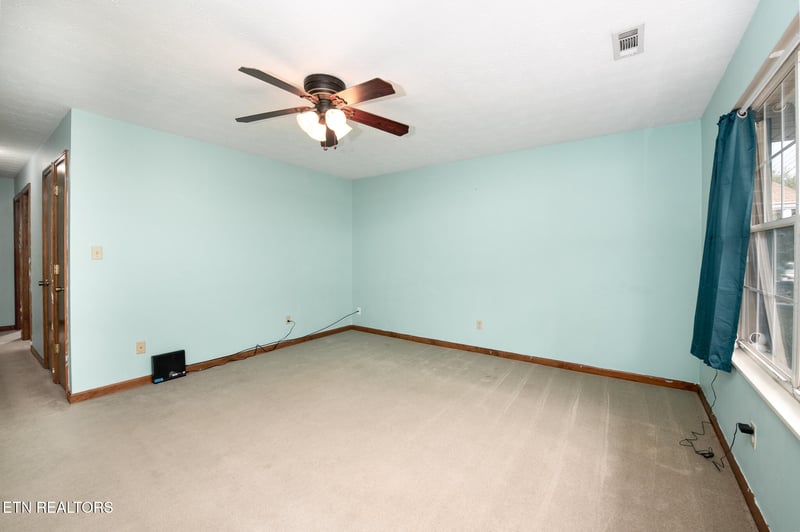 814 Valerie Ln, Knoxville, TN 37938