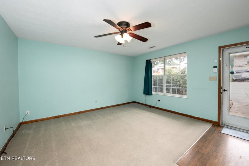 814 Valerie Ln, Knoxville, TN 37938