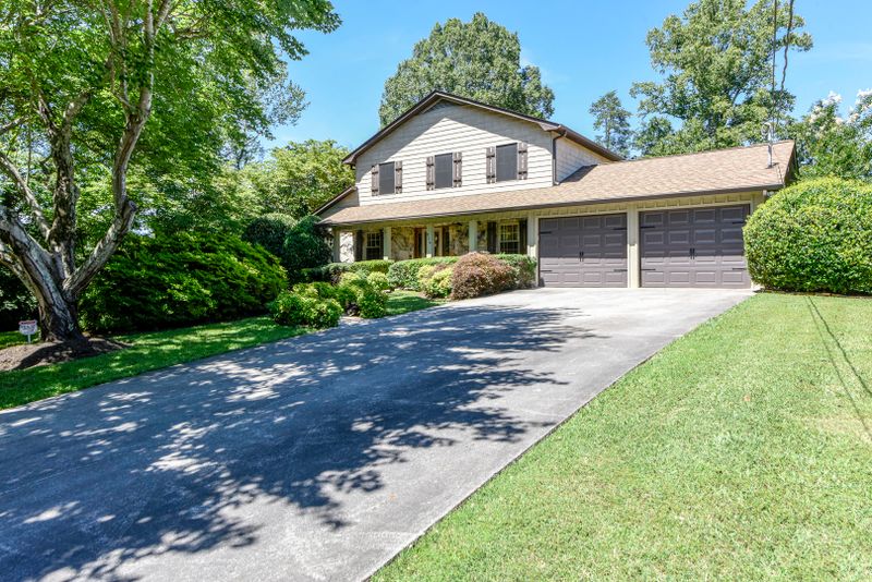814 Virginia Dr, Maryville, TN 37803