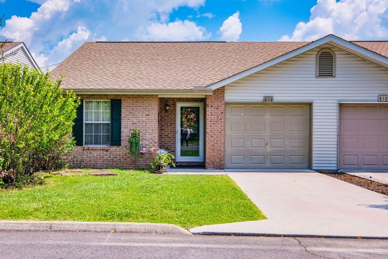 814 Wakebridge Blvd, Powell, TN 37849