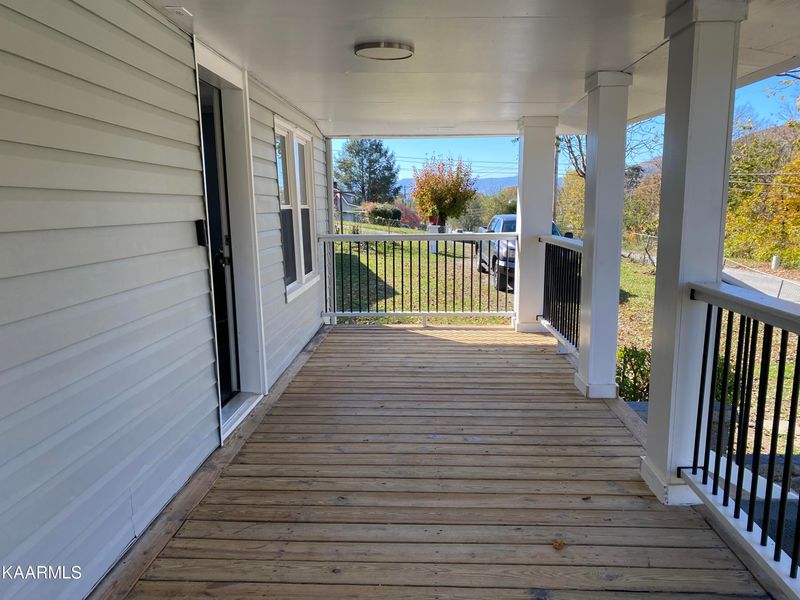 815 Cherry St, Lafollette, TN 37766