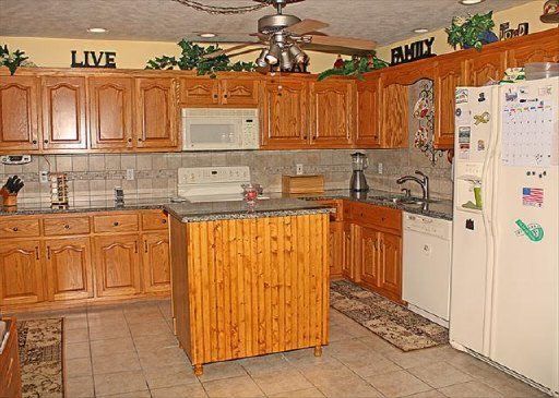 815 Gateway Ln, Seymour, TN 37865