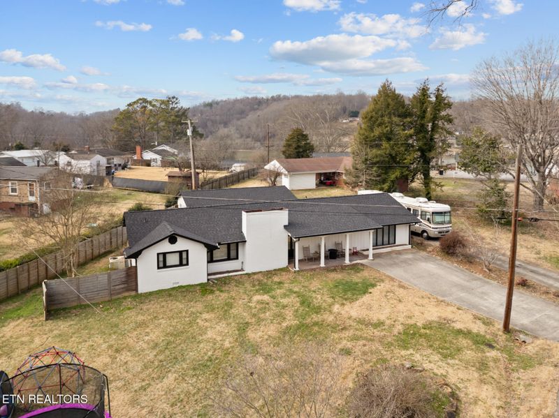 815 Nelson Dr, Kingston, TN 37763
