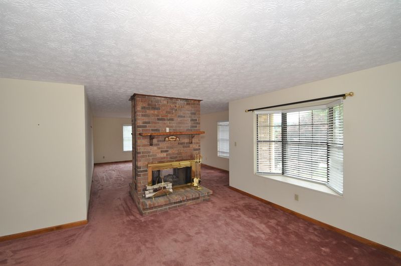 815 Sailview Rd, Knoxville, TN 37934