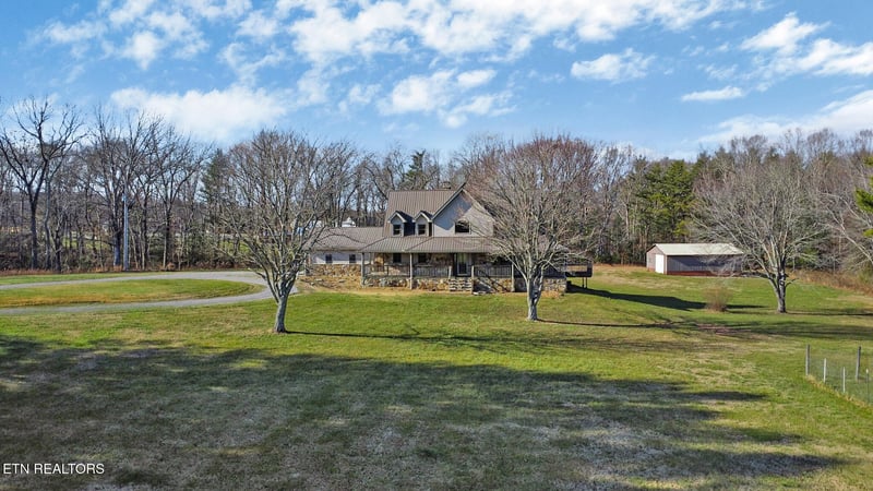 815 York Rd, Crossville, TN 38555